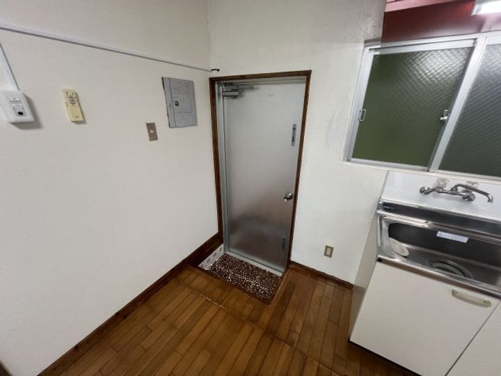 コーポ朝日の玄関