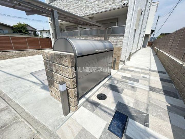 大阪府柏原市田辺1(アパート)の賃貸物件の地図