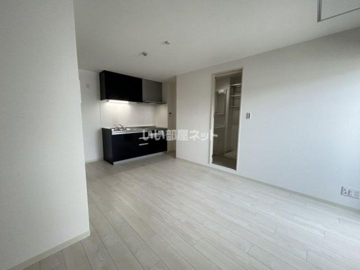 大阪府柏原市田辺1(アパート)の賃貸物件の居間