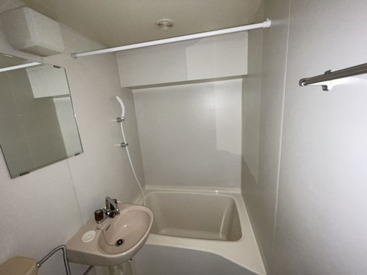 バザレビルの風呂