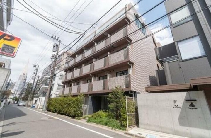 スカイコート渋谷北参道の外観