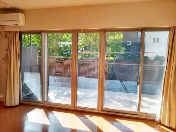 神奈川県横浜市鶴見区尻手1(マンション)の賃貸物件の居間