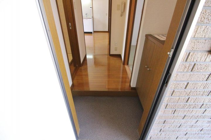 サンパティークIの玄関