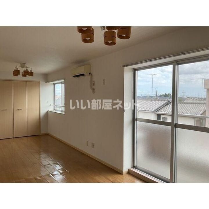 ガーデンムツミAの居間