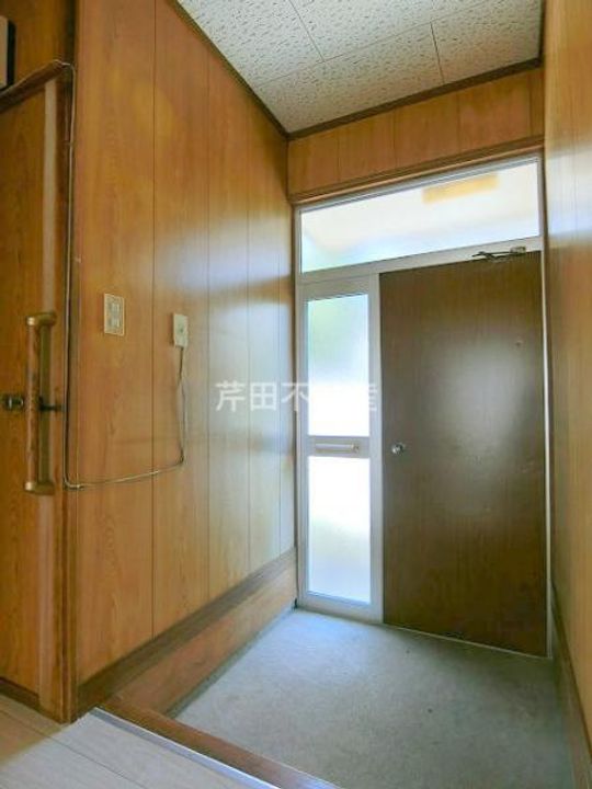 長野県長野市大字鶴賀七瀬中町(一戸建)の賃貸物件の玄関