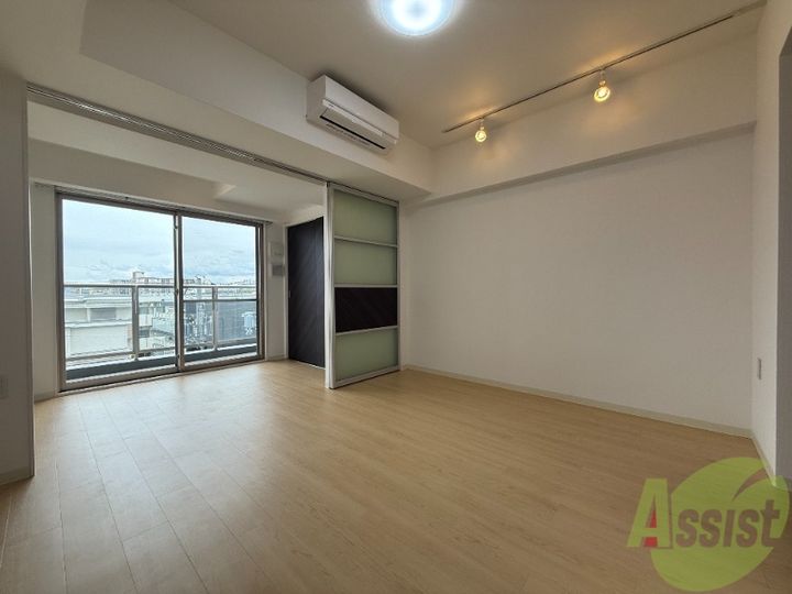 セレニテ甲子園IIの居間