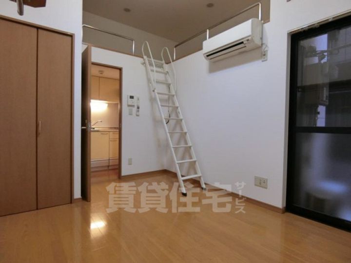 ロフティ四条大宮の居間