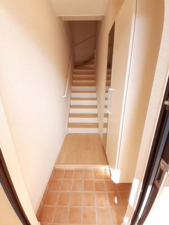 アグレアーブルIIの玄関