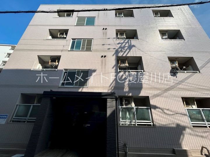 ラムール萱島の外観