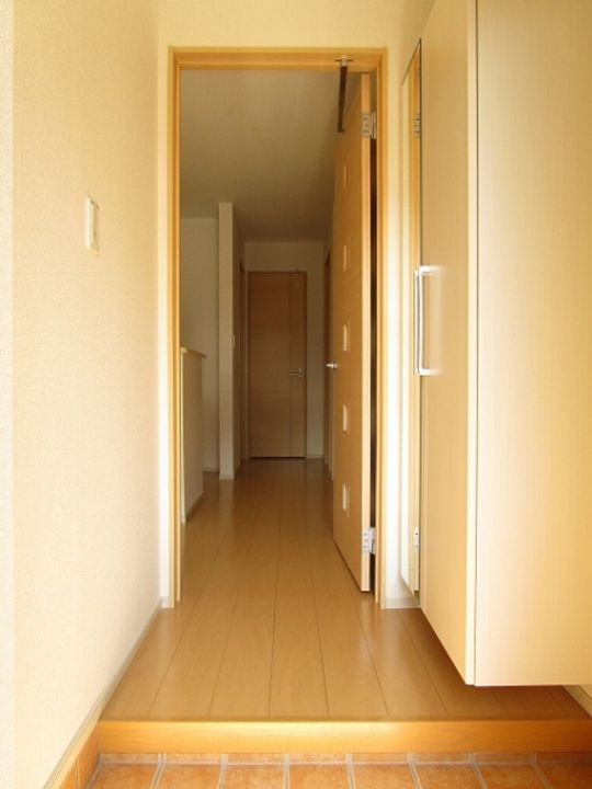 シュティル Aの玄関