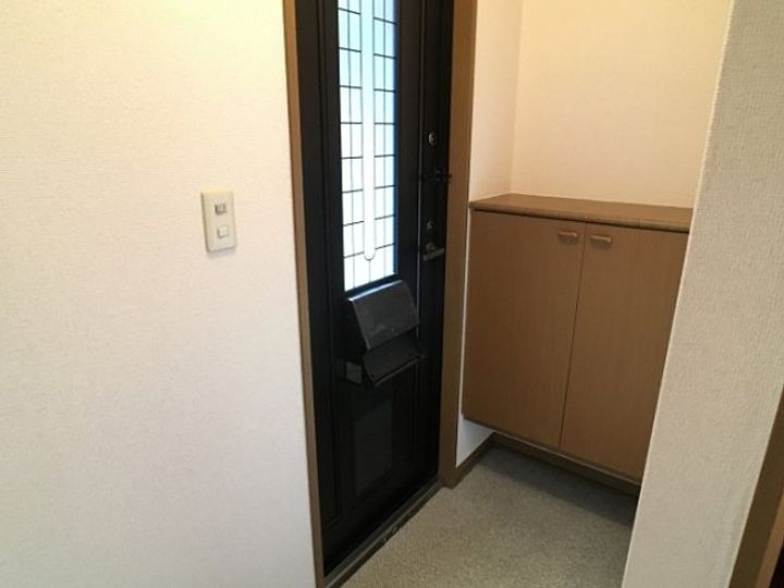 クイーンズコートの玄関