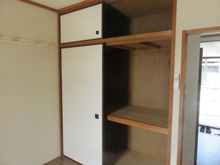 井戸田町1Kの内装