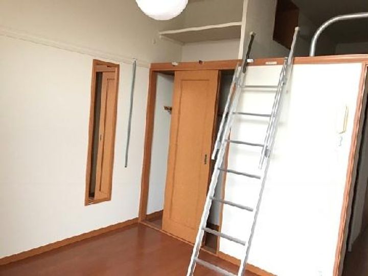 レオパレスコンドミニアム西原の内装
