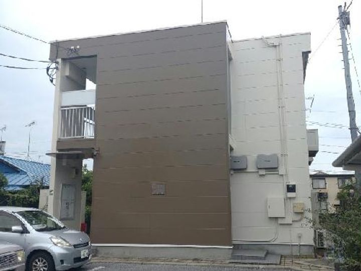 レオパレスコンドミニアム西原の外観