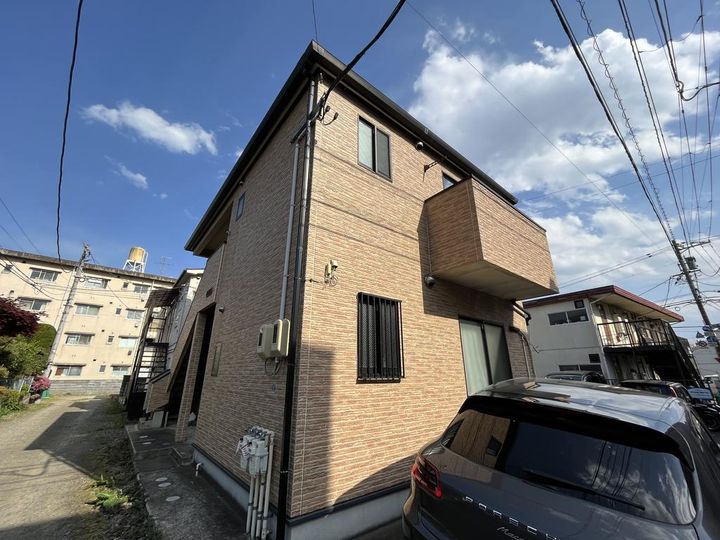 エクセレントスリーフォーの外観