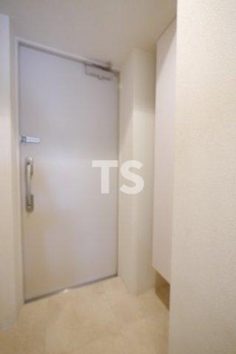 神奈川県厚木市中町3(マンション)の賃貸物件の玄関