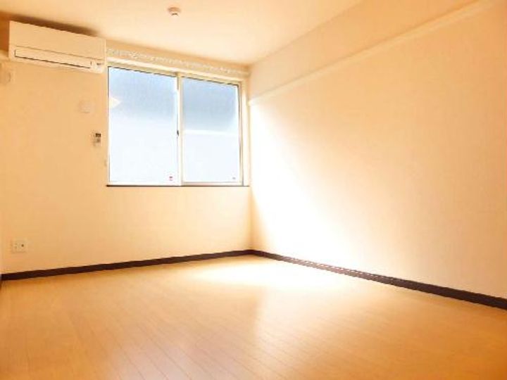 レオネクストペルラの内装