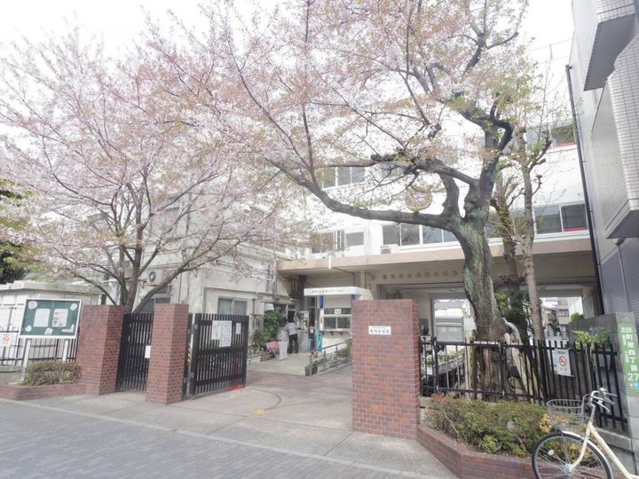 エスポワール町屋弐番館の周辺