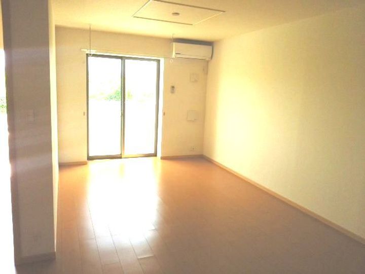 福島県福島市宮代字屋敷畑(アパート)の賃貸物件の居間