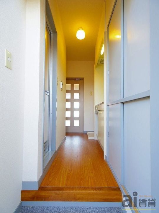 埼玉県所沢市大字下安松(マンション)の賃貸物件の玄関