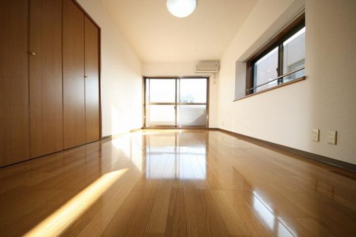 シャンゼリゼ21の居間