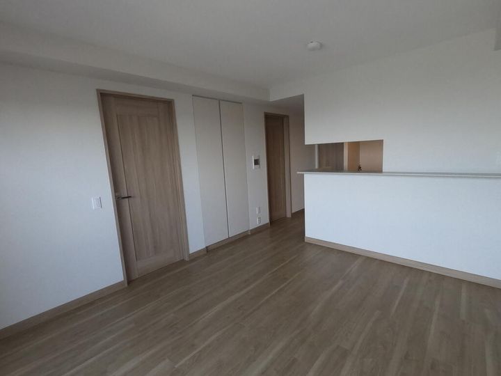 グランドメゾン新梅田タワー THE CLUB RESIDENCEの居間