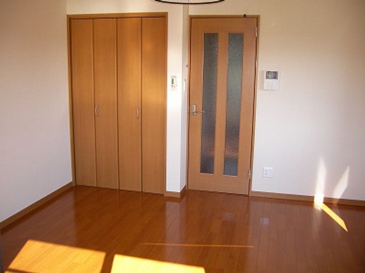 グランドハイツ昭和町の居間