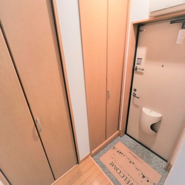 神奈川県横浜市南区井土ケ谷下町(アパート)の賃貸物件の玄関