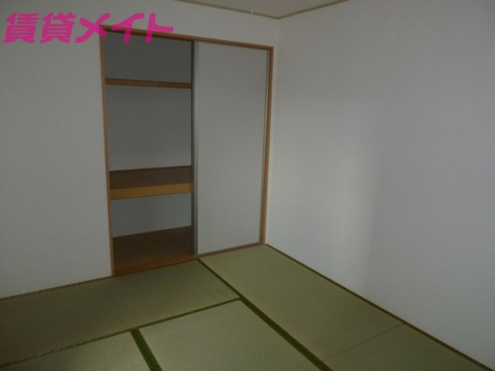 グランタイル高岡 Aの内装