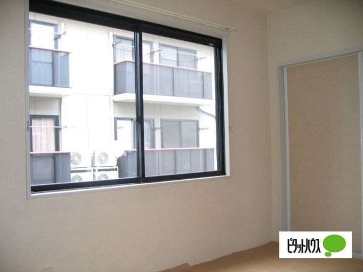 M・ファーストの居間