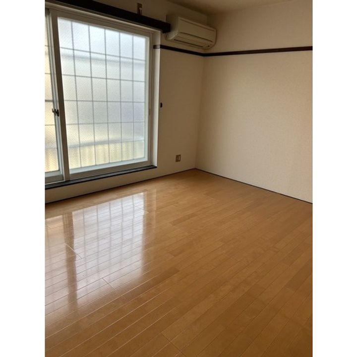 メゾンRorsaの居間