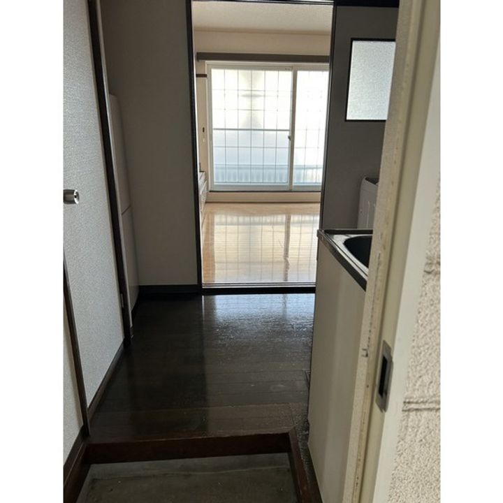 メゾンRorsaの玄関