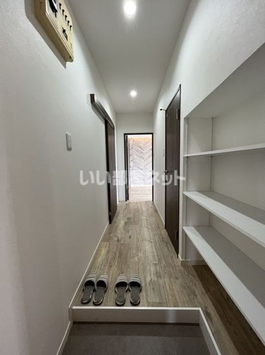 茨城県日立市鮎川町2(マンション)の賃貸物件の玄関