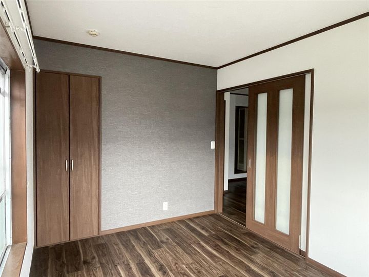 半沢マンションの居間