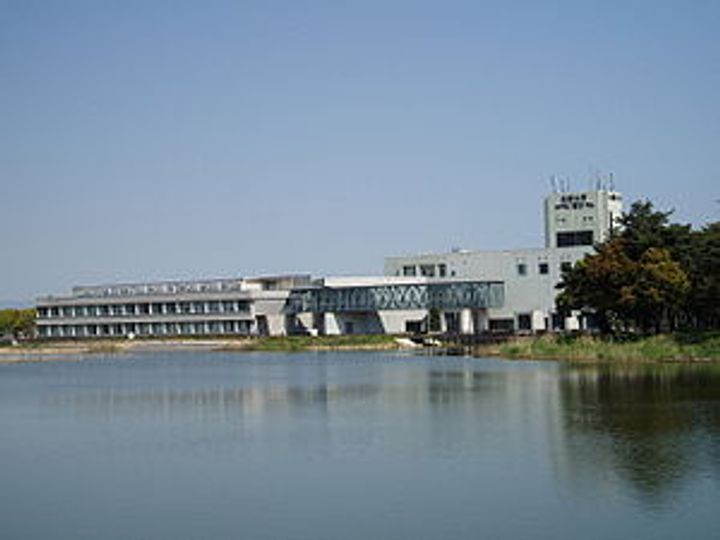 メゾンボヌールの周辺