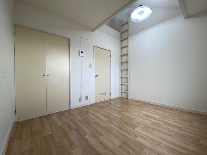 フォレストヒルズ台原の居間