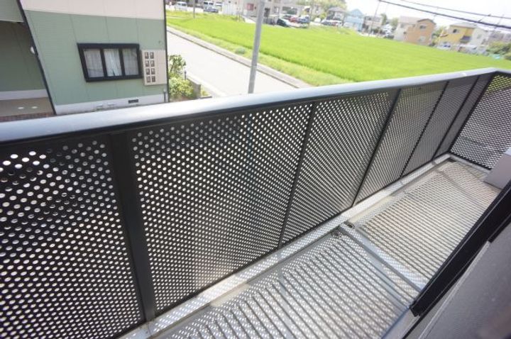 グラスグリーンの内装