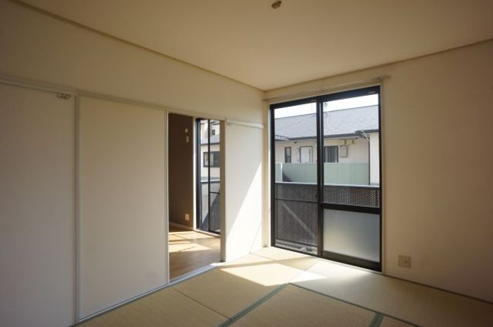 グラスグリーンの内装