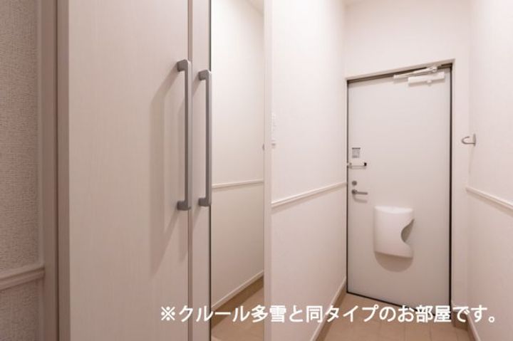 (仮)大西町アパートの玄関