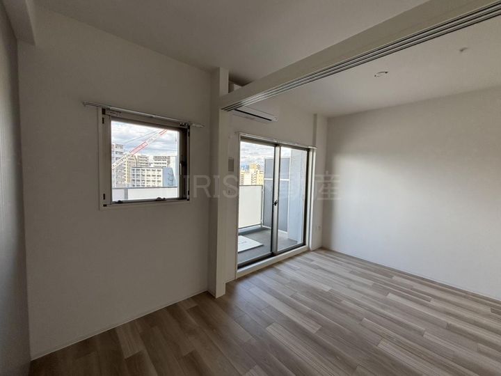 セレニテ江坂エクラの居間