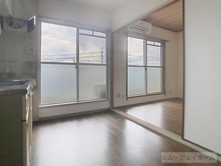 リーフマンションの居間