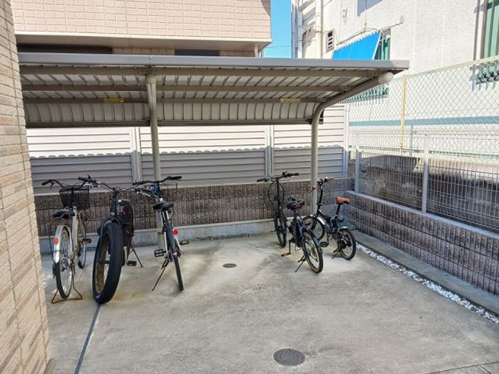 大阪府堺市西区浜寺元町6(アパート)の賃貸物件の地図