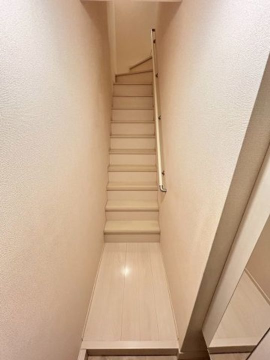 千葉県四街道市栗山(アパート)の賃貸物件の玄関