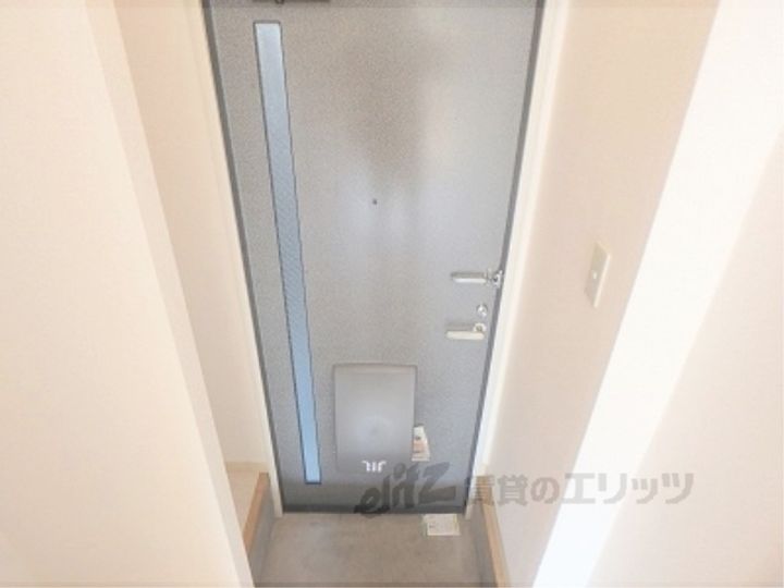 ハイツプレステージの玄関