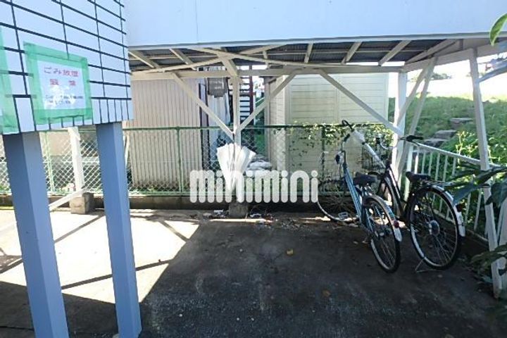 コートリバーサイドの地図