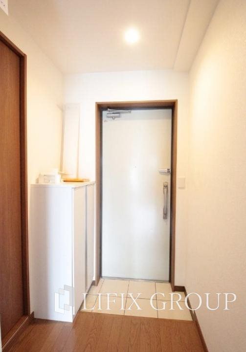 東京都台東区東上野6(マンション)の賃貸物件の玄関