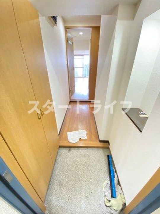 大阪府吹田市豊津町(マンション)の賃貸物件の玄関