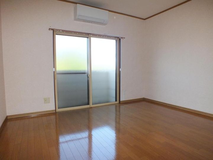 ●シティアクティブの居間