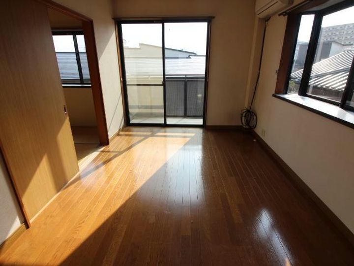 宮崎県都城市姫城町(アパート)の賃貸物件の居間