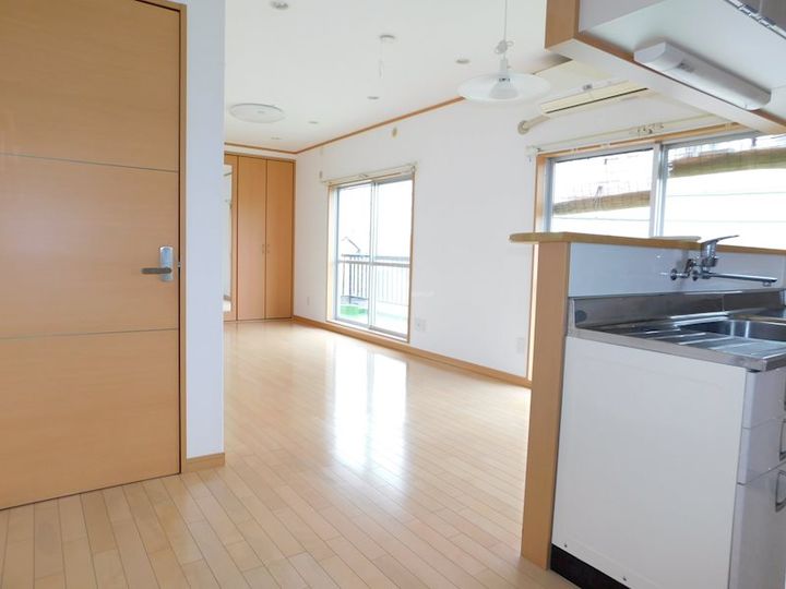 西田マンションの玄関
